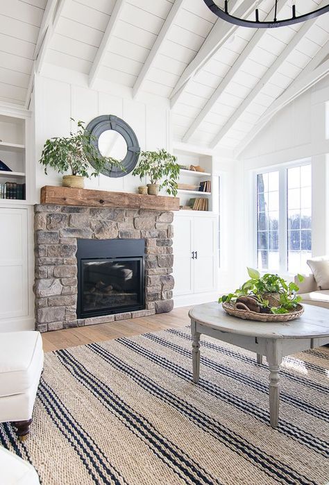 Stone fireplace Plants Fireplace, Coastal Fireplace Ideas, Salons Cottage, Decorating With Plants, Coastal Fireplace, Cottage Fireplace, Farmhouse Fireplace, Freestanding Fireplace, Coastal Living Rooms