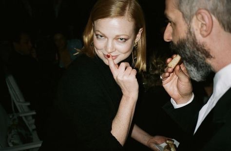 Sarah Snook, A Man, A Woman, On Twitter, Twitter