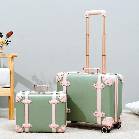 Vintage carry-on luggage is made of high quality PU leather. Lightweight and portable, you can take it directly on the plane, eliminating the trouble of consignment. Luggage Sets For Women, Luggage Sets Cute, Retro Suitcase, Retro Luggage, Vintage Trunk, Trunk Luggage, Lightweight Suitcase, Vintage Trunks, Suitcase Set