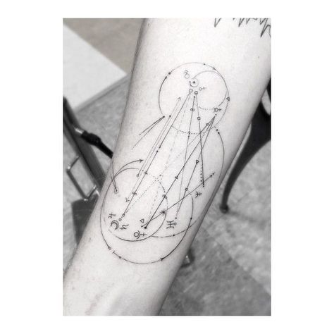 « @tamratam gettin with the natal charts » | Geometric tattoo, Geometric tattoo design, Astrology tattoo Natal Chart Tattoo, Astrology Tattoo Ideas, Big Three Astrology, Dr Woo Tattoo, Heart Tattoo Shoulder, Feather Tattoo Arm, Geometric Tattoo Pattern, Simple Tattoos For Women, Back Of Arm Tattoo