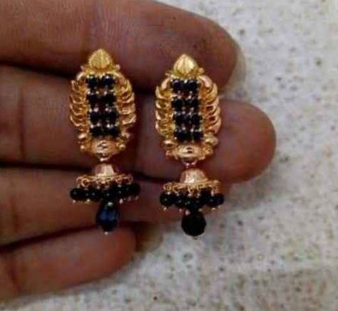 Baby Jewelry Gold, Ear Tops, Small Earrings Gold, Black Stone Earrings, Cutwork Blouse, Bridal Necklace Designs, Saree Tassels, Devotional Reading, New Gold Jewellery Designs