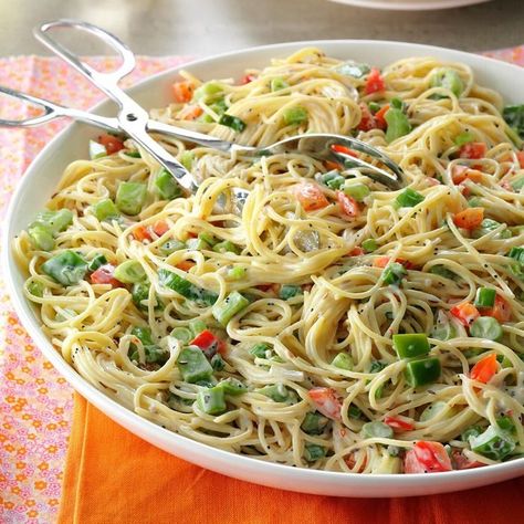 Family Reunion Food, Vermicelli Pasta, Vermicelli Salad, Hutchinson Kansas, Vermicelli Recipes, Easy Pasta Salad Recipe, Easy Pasta Salad, Summer Pasta Salad, Summer Salad Recipes