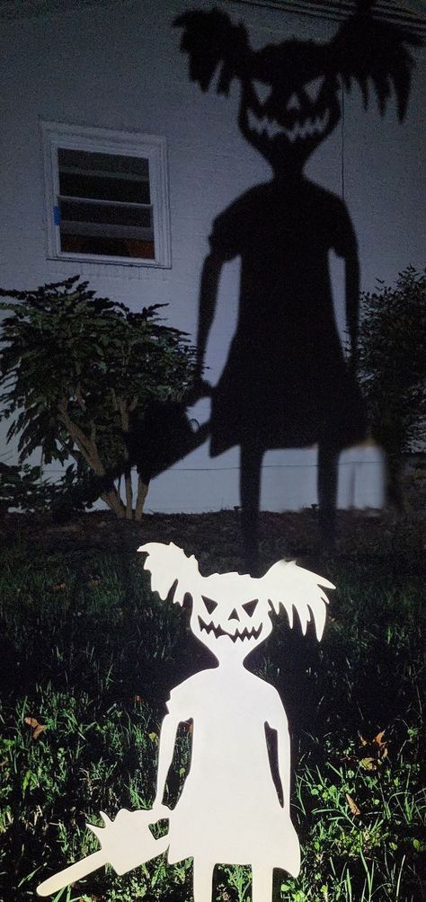 Halloween Yard Walk Through, Pathway Halloween Decorations, Big House Halloween Decorations, Halloween Shadow Figures, Creepy Cloth Decorations Outside, Halloween Outside House Decorations, Halloween Yard Signs Wood, Halloween Movie Yard Decorations, Halloween Crafts Outdoor