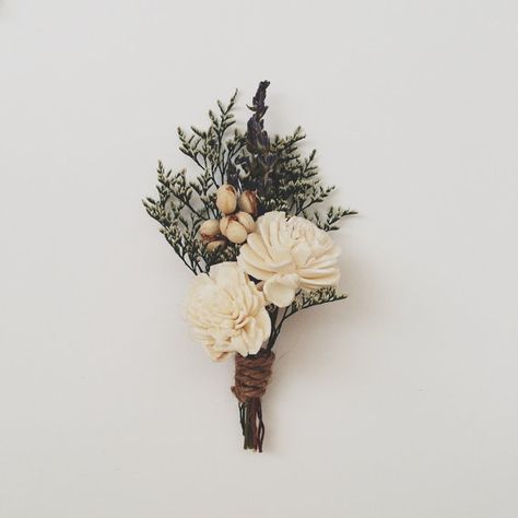 Planning a rustic, vintage, or woodland inspired wedding? Take a look at these 25 Rustic Boutonniere Ideas. MountainModernLife.com Winter Boutonniere, Rustic Boutonniere, Flowers And Greenery, Winter Wedding Flowers, Mountain Modern, Boutonniere Wedding, Bunch Of Flowers, Arte Floral, Groom And Groomsmen