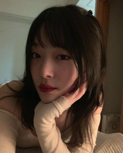 Sulli Kpop, Sulli Choi, Choi Jin, Pretty Angel, Dara Kpop, Female Actresses, Long Faces, Junk Drawer, Sweet Girls