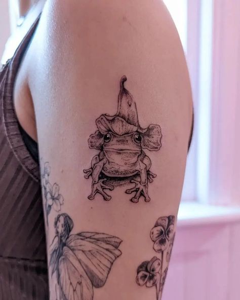 Mushroom Patchwork Tattoo, Frog Fairy Tattoo, Frog With Wings Tattoo, Mushroom Girl Tattoo, Mushroom Frog Tattoo, Frog And Mushroom Tattoo, Frog On A Mushroom, Frog And Mushroom, Strawberry Tattoo