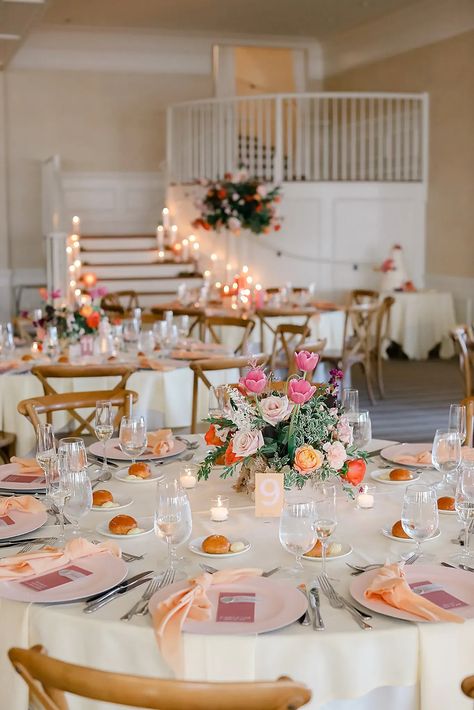 Floral Round Table Decor, Round Tables At Wedding Reception, Circle Table Wedding Decor Pink, Wedding Table Inspiration Round, Spring May Wedding, Wedding Reception Ideas Colorful, Flower Centerpieces Round Tables, Different Color Tablecloths Wedding, Circle Table Wedding Decor Colorful