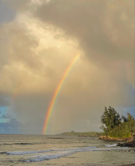 Maui Aesthetic, Hawaiian Rainbow, Hawaii Rainbow, European Summer Aesthetic, Rainbow Sunset, Moving To Hawaii, Europe Aesthetic, Hawaii Trip, Travel Things