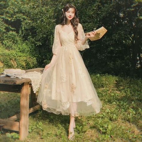 Mori Girl Clothing, Gaun Koktail, Fashionable Hostess, Cottagecore Outfits, Cottagecore Fashion, Fairytale Dress, Zooey Deschanel, Fairy Dress, Kim Jisoo