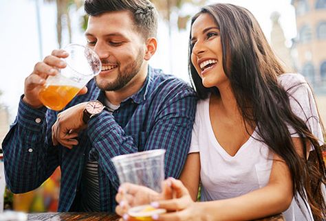 couple in cafe drinking beer Couple Drinking, Helen Lee, Older Couple, Heavy Drinking, Alcohol Use Disorder, Effects Of Alcohol, Digestive Juice, Bones And Muscles, Hormone Health