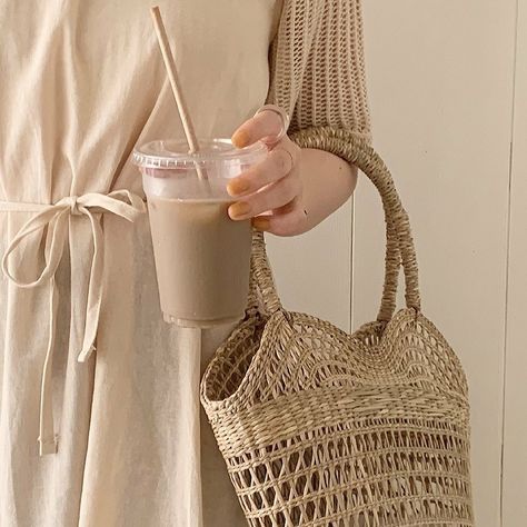 Beige Soft Aesthetic, Dress Korean Outfit, Aesthetic Vanilla Girl, Outfit Cafe, Coffee Shop Aesthetic, Basket Style, Aesthetic Cozy, Cream Aesthetic, English Cottage Style