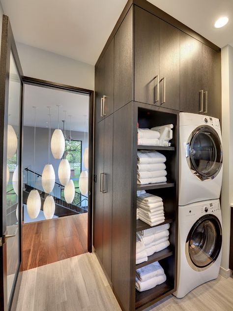 Contemporary Laundry Room Design, Pictures, Remodel, Decor and Ideas: linen storage near washer/ dryer closet Contemporary Laundry Room, Laundry Room Design Ideas, Laundry Room Storage Shelves, Small Laundry Room Organization, Room Storage Diy, Stylish Laundry Room, Laundry Ideas, Laundry Closet, Mud Rooms