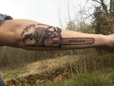 Husqvarna chainsaw tattoo! Chain Saw Tattoo, Handsaw Tattoo, Traditional Chainsaw Tattoo, Stihl Chainsaw Tattoo, Chainsaw Tattoo, Husqvarna Chainsaw, Chainsaw Carvings, Tattoos Inspiration, Dad In Heaven