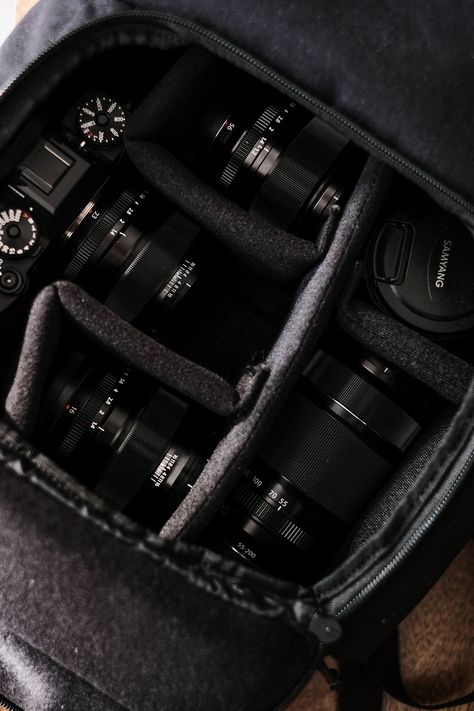 Cameras For Travel, Photographers Bag, Vlog Camera, Best Landscape Photography, Everyday Bag Essentials, Camera Storage, Camera Setup, Camera Rig, Fujifilm Camera