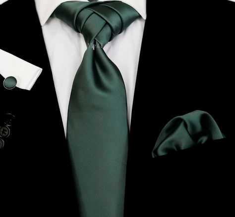 Suit With Green Tie, Hunter Green Tie, Desktop Monitor, Palm Coast, Professional Attire, Green Tie, Wedding Ties, Tie Accessories, Suit And Tie