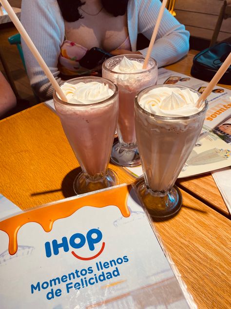 Ihop Milkshakes Ihop Food, Jazmine Dubois, Milk Shake, Milkshakes, Food Obsession, Yum Yum, Aesthetic Food, Future House, Good Eats