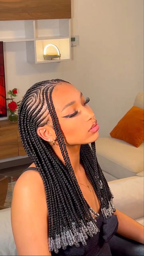 Fulani braids with beads Latest Hair Braids, Short Box Braids Hairstyles, Twisted Hair, Feed In Braids Hairstyles, Goddess Braids Hairstyles, African Hair Braiding Styles, Braided Cornrow Hairstyles, Cute Braided Hairstyles, Braids Hairstyles Pictures