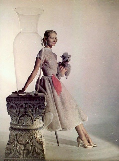 C Z Guest, Cz Guest, 1950 Fashion, Diana Vreeland, Fifties Fashion, 20th Century Fashion, Lauren Bacall, Richard Avedon, Vintage Fashion Photography