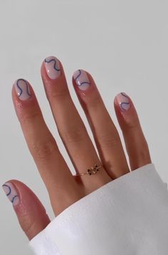 Simple Nail Designs Real Nails, Short Mail Easy Design, Simple Nail Designs On Short Nails, Fun Nails Short Gel, That Girl Nails Short, Gel Designs On Natural Nails Short, Mail Designs Short Nails, Nail Art Shellac Design, Simple Short Manicure