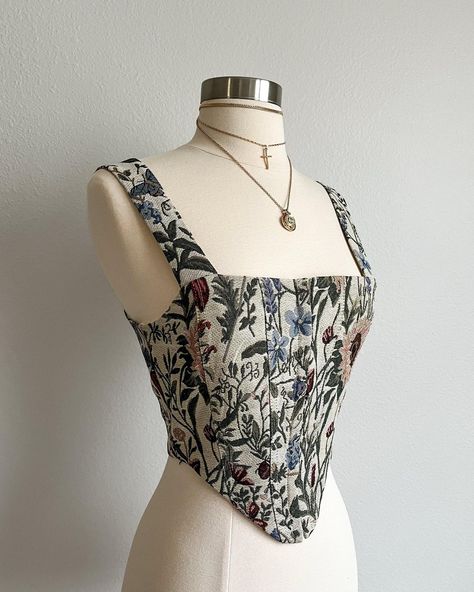 A moment for the cutest floral corset in our collection rn 😻💐 Get it 30% off during our Flash sale happening now! Hurry, it ends at midnight! Automatically applied at checkout 🛒🛍️ #springfashion #style #outfitinspo #boutique #shopping Corset Flower Top, Floral Embroidered Corset Top, Vintage Floral Print Fitted Corset, Floral Print Fitted Sleeveless Corset, Vintage Overbust Floral Print Corset, Floral Corset, At Midnight, Flash Sale, Get It