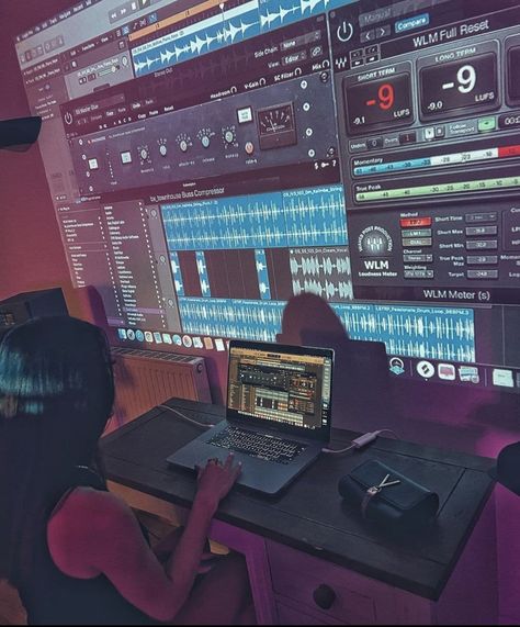 Music Studio Aesthetic, Writing Songs Inspiration, Home Recording Studio Setup, Producer Studio, Home Studio Ideas, Career Vision Board, Home Studio Setup, Music Studio Room, Dream Music