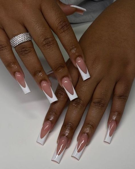 17 Gorgeous Long Christmas Nail Ideas for 2023 - thepinkgoose.com Twentyfine Birthday, White Square Acrylic Nails, White French Tip Nails With Design, Bday Nails, Nail Collection, Graduation Nails, French Tip Nail Designs, Simple Acrylic, Girl Nails