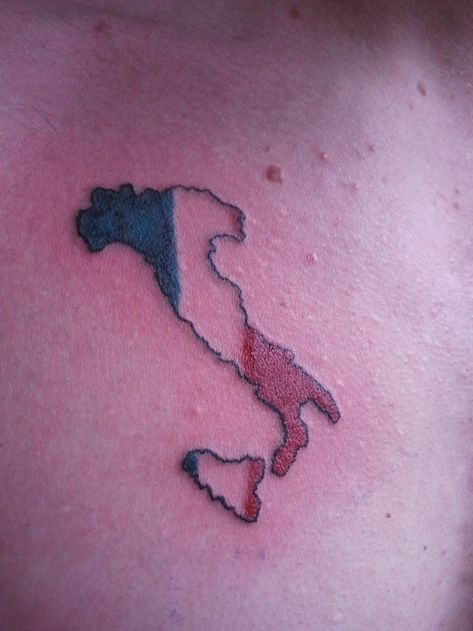 Italian Tattoo Ideas, Tattoo Ideas Simple, Shoulder Armor Tattoo, Italy Tattoo, Italian Tattoos, Armor Tattoo, Map Tattoos, Flag Tattoo, Flash Tattoo Designs