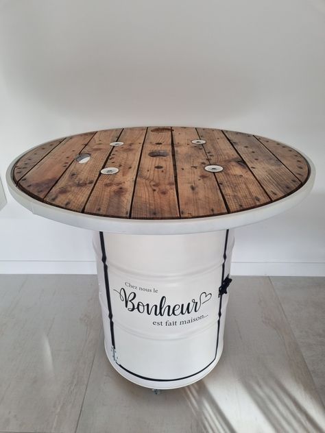 Wooden Spool Projects, Spool Projects, Pizza Shop, Wooden Spool, Steel Barrel, Drum Table, Table Haute, Wooden Spools, Pool House