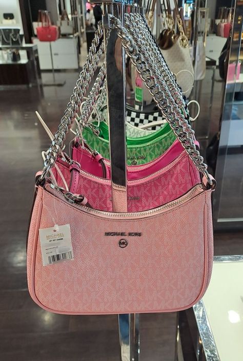 Michael Kors Pink Purse, Cute Cheap Purses, Mk Pink Bag, Pink Mk Purse, Michael Kors Handbags Aesthetic, Essentials Set Outfit, Michael Kors Pink Bag, Michael Kors Bag Aesthetic, Cute Purses Aesthetic