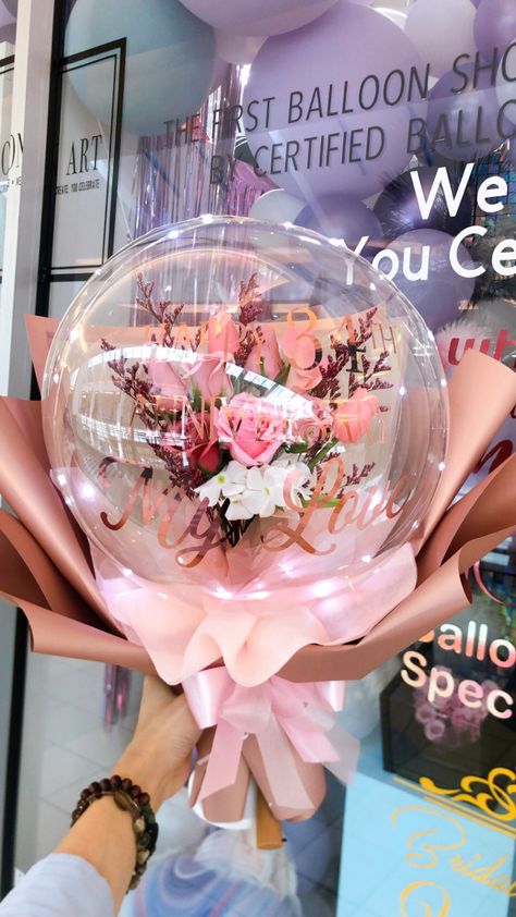 Bubble Balloon Flower Bouquet, Bubble Balloon Bouquet, Bubble Bouquet, One Balloon, Balloon Shop, Bubble Balloons, Preserved Flowers, Balloon Flowers, Balloon Art