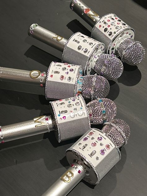 Karaoke Microphone Aesthetic, Birthday Party Karaoke, Disco Party Activities, Bedazzled Microphone, Karaoke Theme Party, Karaoke Party Ideas Decoration, Ruby Rhod, Diy Microphone, Karaoke Birthday