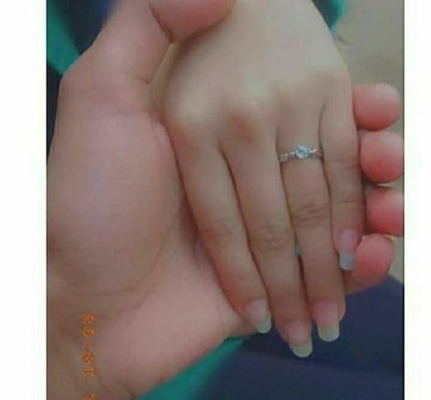 Boy Girl Hand Dp, Couple Hands Dp, Gf Bf Hands Dp Real, Dp For Whatsapp Couple, Pic For Dp, Hand Dp, Girls Holding Hands, Hand Wallpaper, P Tattoo