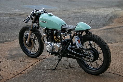 Cb Cafe Racer, Cafe Racer Design, Cafe Bike, Cb 750, Cafe Racer Build, Basket Case, Travel Car, Custom Cafe Racer, Cafe Racer Bikes