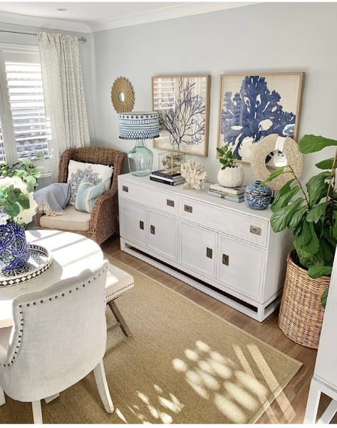 Hamptons Style Dining Room, Sideboard Decor Dining Room, Front Living Room, Style Dining Room, Sideboard Decor, Style Sideboard, Decor Dining Room, Dining Room Buffet, Hamptons Style