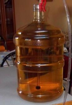 Clarification Making Mead From Honey, Mead Wine Recipes, Mead Brewing, Making Mead, Homemade Booze, Mead Recipes, Wine Making Recipes, Honey Mead, Homemade Wine Recipes