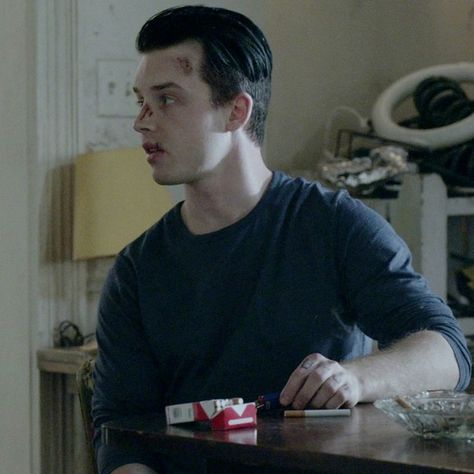 Mickey Milkovich, Juicy Peach, Gorgeous Man, Twitter