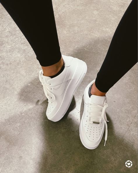 white platform sneakers for women, trending white sneakers for women, nike platform sneakers for women Trending White Sneakers For Women, Nike Platform Sneakers Outfit, Sneakers For Women Nike, White Platform Sneakers Outfit, Nike Platform Sneakers, Nike Platform, Lola Brooke, Platform Sneakers Outfit, Platform Outfit