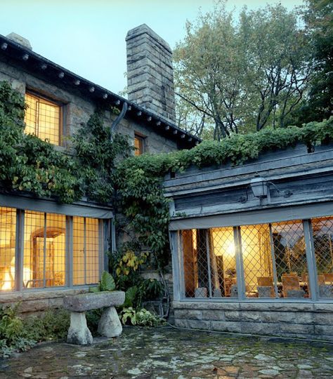 Martha Stewart's house on Mt. Desert Island. Sycamore Trees, Martha Stewart Home, Maine Living, England Homes, Mount Desert Island, Dormer Windows, Martha Stewart Living, Rustic Stone, Richard Gere