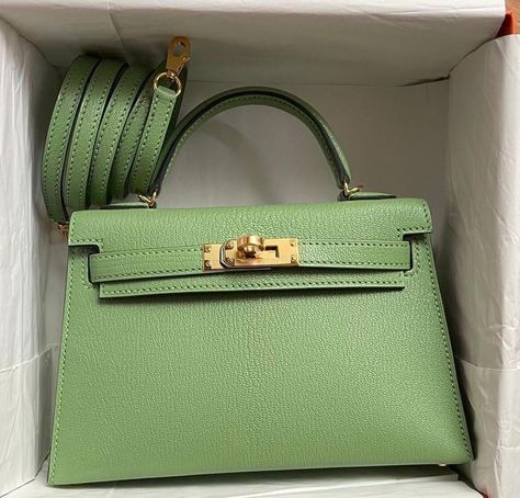 HERMES Fan Page on Instagram: “Get this the best selection of hermes bags from @made.infashionstyling for the best price on the market. K20 Vert Criquet chèvre ghw…” Replica Designer Handbags, Designer Belts, Bvlgari Bags, Celine Bag, Chloe Bag, Hermes Bags, Gucci Handbags, About Fashion, Replica Handbags