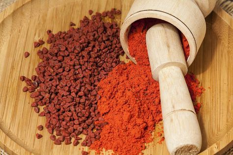 Homemade Achiote Paste Recipe: Easy Substitute for Achiote Paste in Recipes | Sauces/Condiments | 30Seconds Food Achiote Paste Substitute, Achiote Paste Recipes, Cochinita Pibil Recipe, Achiote Paste, Pulled Pork Tacos Recipe, Recipes Sauces, 30seconds Food, Costa Rican Food, Mexican Sauce