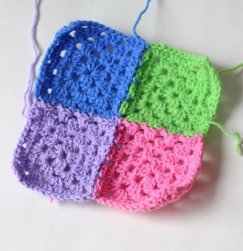 Joining Granny Squares Crochet Video Tutorials, Joining Granny Squares Crochet, Crochet Video Tutorials, Colour Craft, Bag Free Crochet Pattern, Handmade Crochet Hook, Joining Granny Squares, Crochet Hat Free, Granny Square Bag