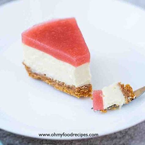 Guava Cheesecake - Oh My Food Recipes Guava Cheesecake, Guava Syrup, Cream Cheese Cheesecake, Guava And Cream Cheese, Hawaiian Desserts, Guava Paste, Springform Pan Cake, Creamy Cheesecake, Cake Cover