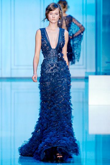 Blue Elie Saab Couture Fall 2011 Couture | Model: Monika 'Jac' Jagaciak Elie Saab Haute Couture, Ellie Saab, Elie Saab Fall, Sarah Seven, Elie Saab Couture, Collection Couture, Naeem Khan, Couture Runway, Anna Sui