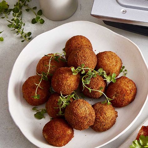 Mushroom Arancini Balls | Cuisinart Mushroom Arancini, Arancini Balls, Italian Appetizer, Oven Air Fryer, Fried Mushrooms, Italian Appetizers, Deep Frying, Balls Recipe, Fryer Recipes