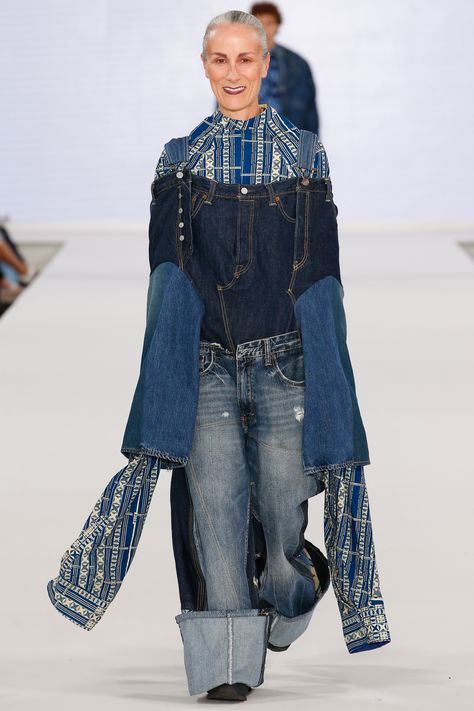 Kasubika Chola, Kingston University. Fashion's class of 2017 – in pictures Deconstruction Fashion, Reworked Denim, Bad Fashion, Anti Fashion, Graduation Style, Denim Inspiration, Denim Projects, Recycled Fashion, Fashion Project