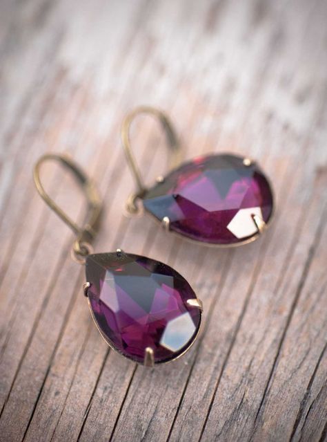 Amethyst Earrings Estate Style Vintage Earrings by NotOneSparrow, $22.00 Dark Purple Wedding, Wedding Colors Purple, Bridal Party Jewelry, Purple Bridesmaids, Radiant Orchid, Bright Purple, Amethyst Earrings, Bijoux Diy, Purple Wedding