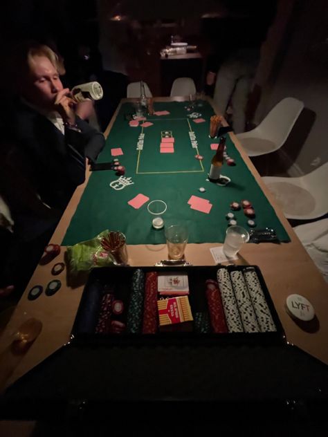 Casino Night Aesthetic, Gambling Table Aesthetic, Poker Table Aesthetic, Poker Table Drawing, Casino Jackpot Aesthetic, Poker Aesthetic, Casino Videos Aesthetic, Guys Poker Night, Casino Room