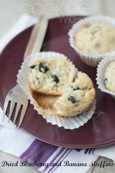 Cooking With Siri: Dried Blueberry and Banana Muffins- Step by Step Recipe Dried Blueberry Muffins, Banana Blueberry Muffins, Banana Muffin, Dried Blueberries, Just Eat It, Blueberry Recipes, Blueberry Muffins, Banana Flavored, Banana Muffins