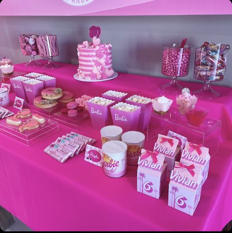 Come on barbie, let's go party  | CatchMyParty.com Barbie Party Cake Table, Barbie Party Cups, Barbie Birthday Dessert Table, Barbie Foods For Party, Barbie Cake Table Ideas, Barbie Party Table Set Up, Barbie Themed Birthday Party Decor Table Settings, Kids Barbie Party, Barbie Treats Party Ideas