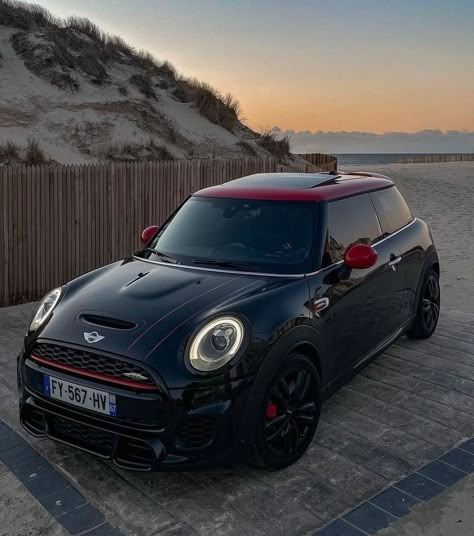 Mini Cooper Aesthetic, Cooper Aesthetic, Mini Jcw, Vision Board Pics, Cooper Car, Mini Coopers, Mini Clubman, Classy Cars, Pink Car